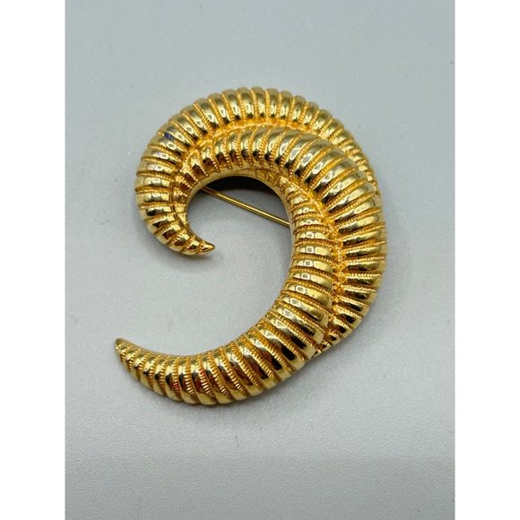 MONET Gold Tone Swirl Brooch Statement Textured Abstract Free Form Pin Signed - Picture 2 of 7